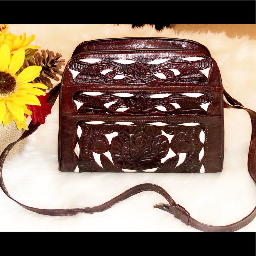 ARTISAN Embossed Leather Shoulder Bag
